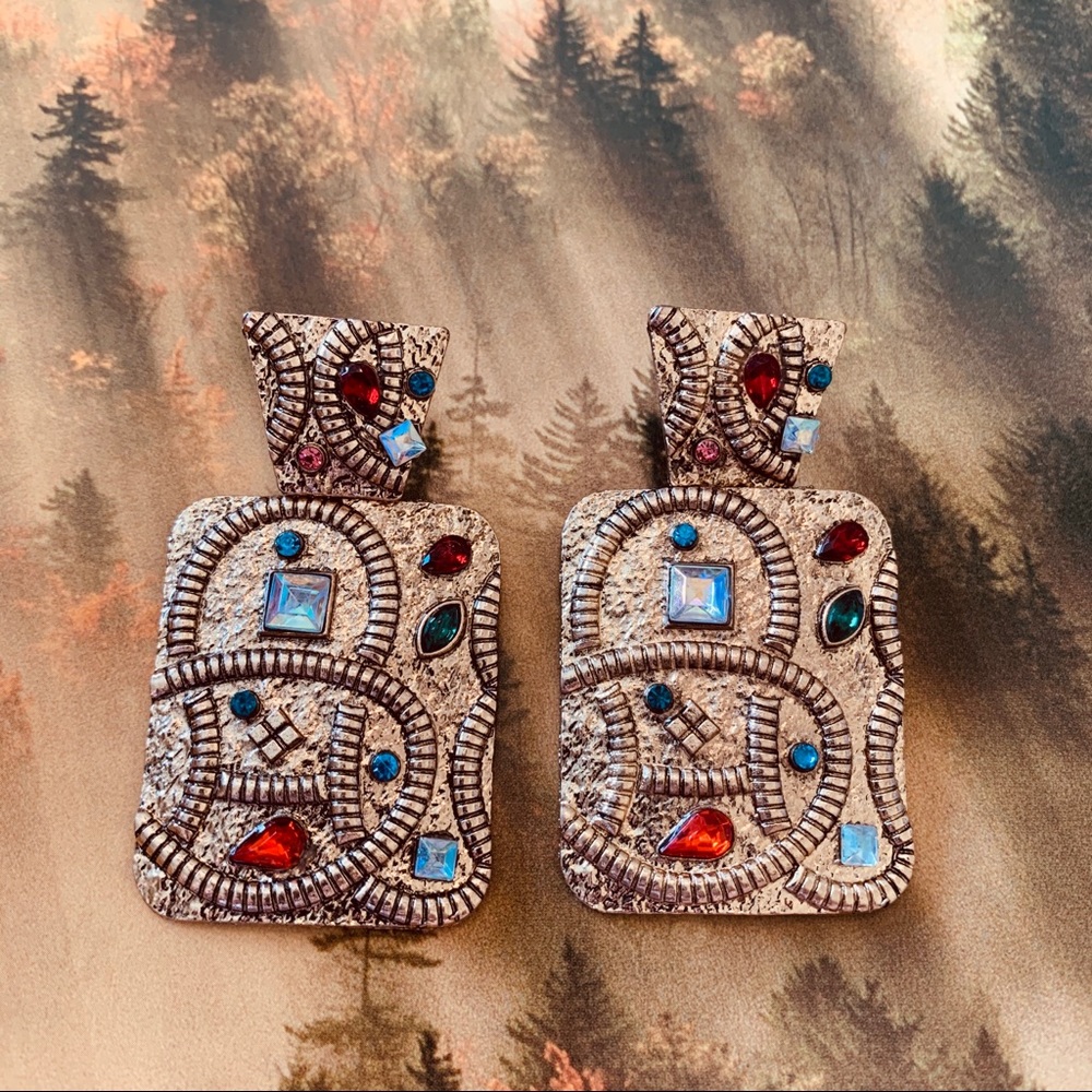 Gold colorful earrings